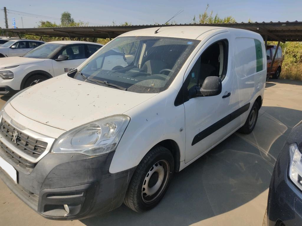 
								PEUGEOT Partner completo									