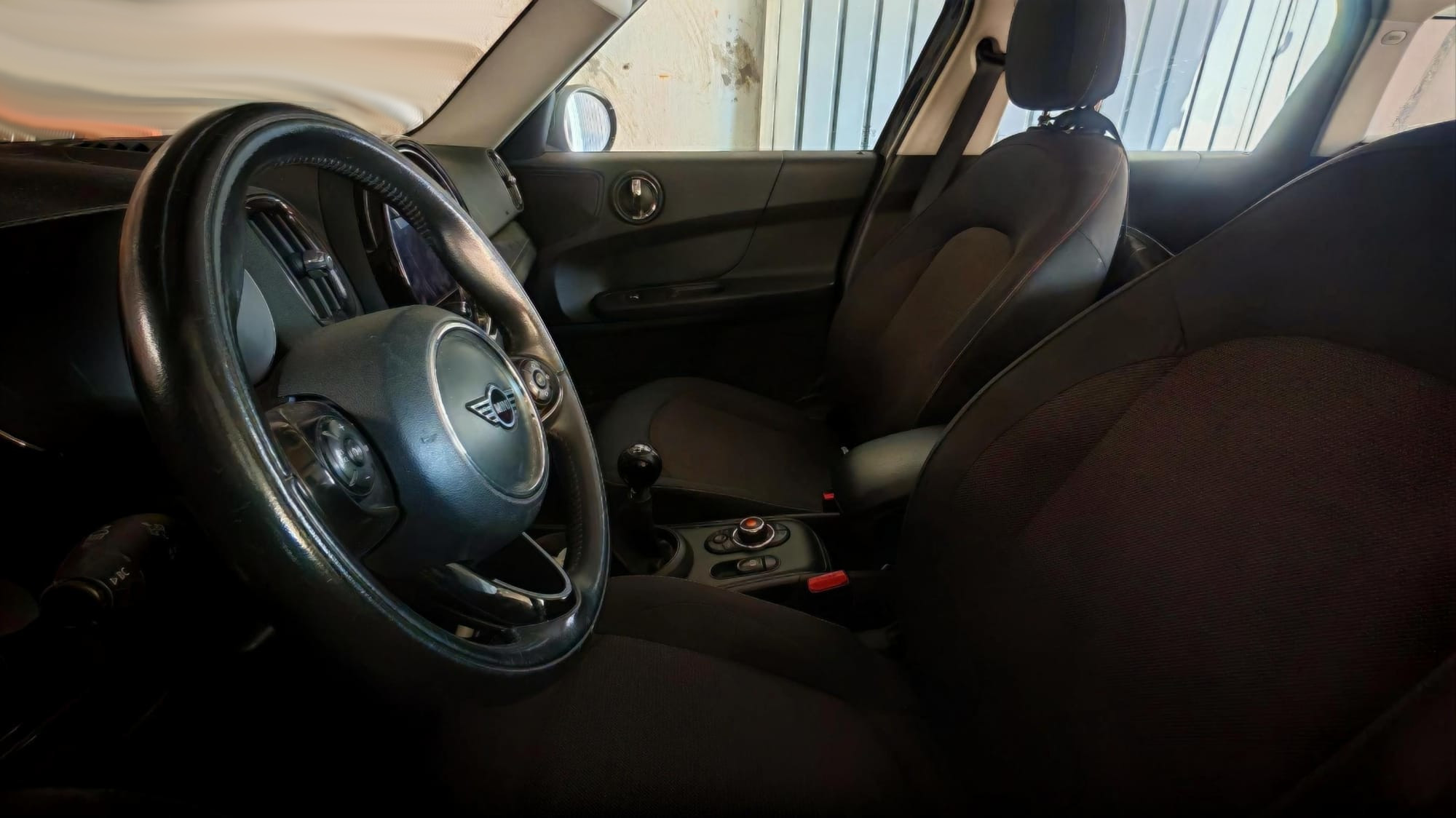 
								MINI Countryman Cooper D completo									